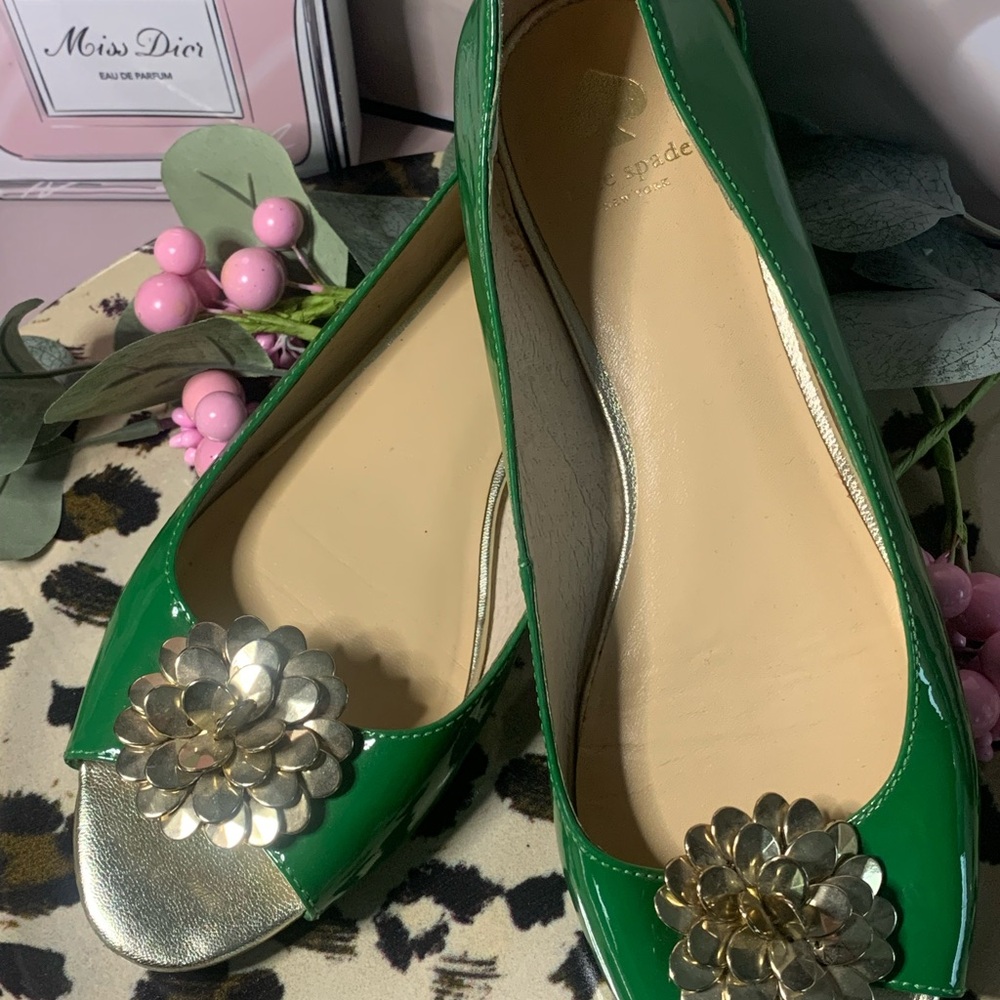 Kate Spade Peep Toe Emerald Green Flats with Gold Flower Detail